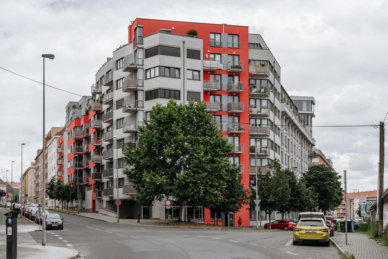 Prague Days - Bright Apartment - Balcony - Private Parking エクステリア 写真