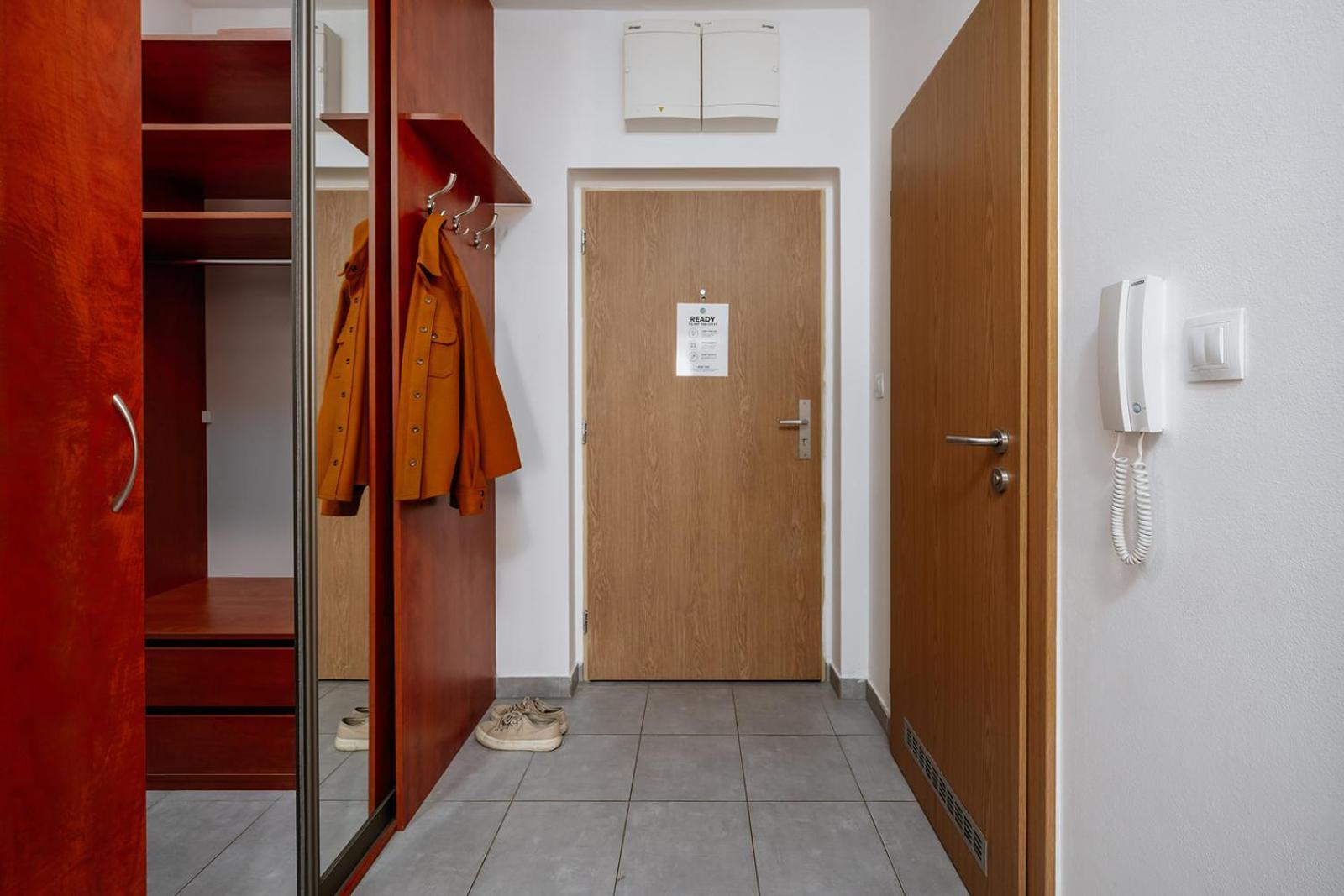 Prague Days - Bright Apartment - Balcony - Private Parking エクステリア 写真
